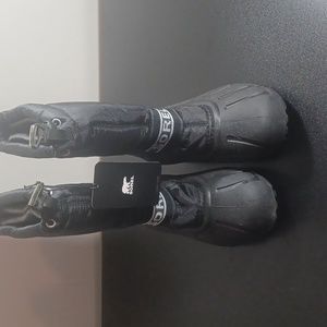 NWT Kids Sorel Solid Black Weatherproof boots